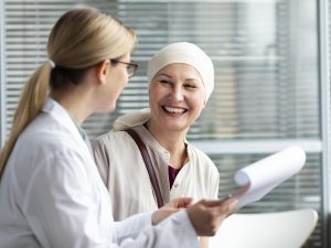 Curso Especialista en Cuidados al Paciente con Cáncer - Imagen 1